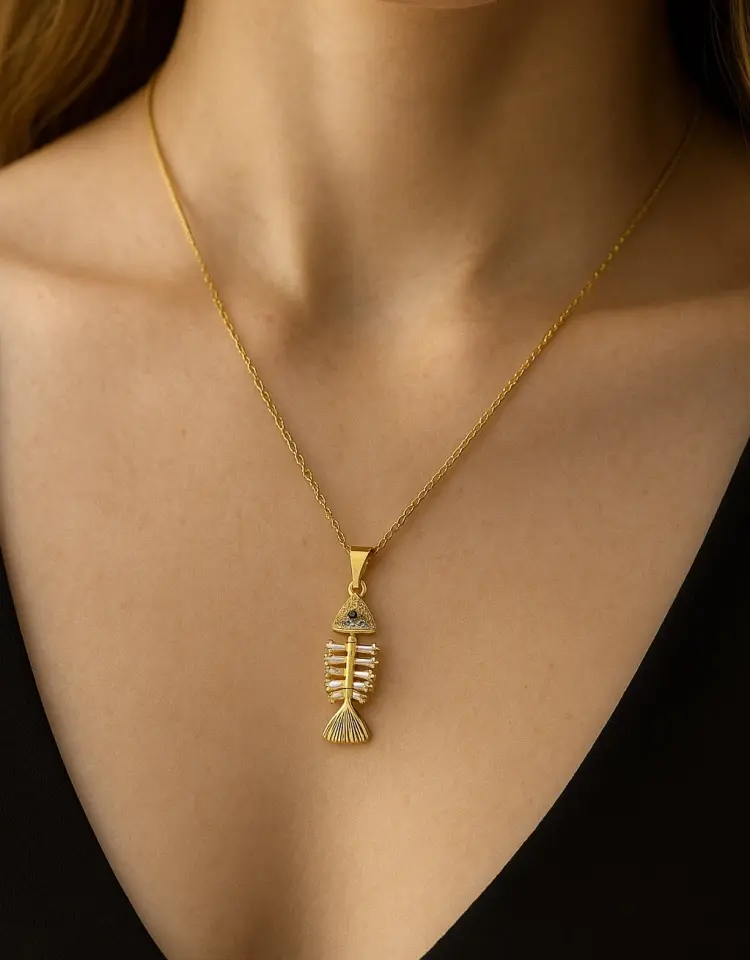 Çelik Baget Taşlı Balık Gold Kolye