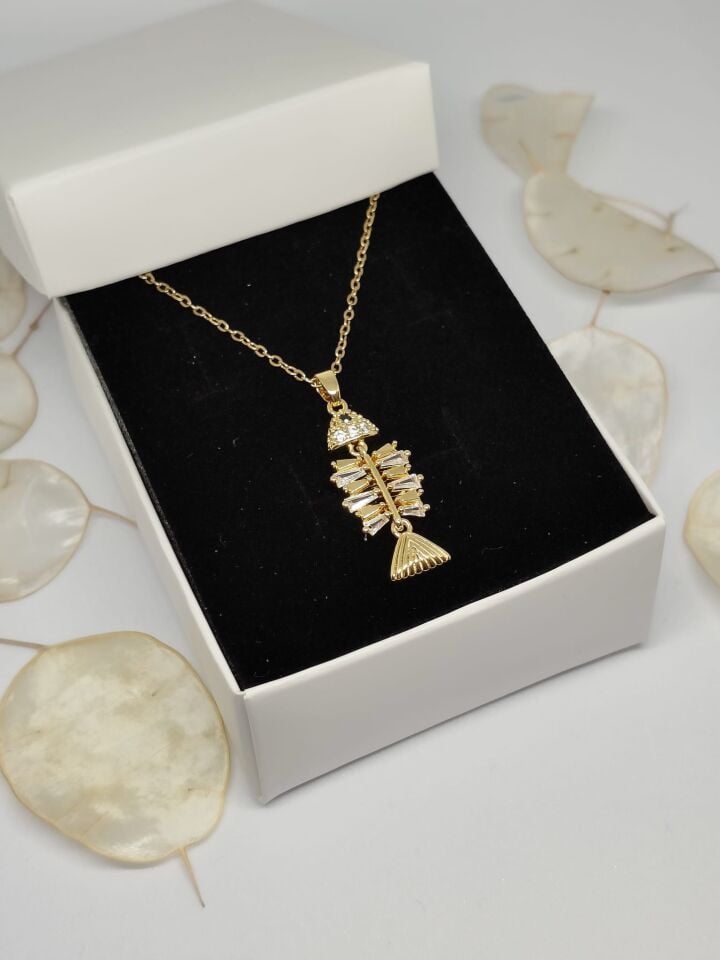 Çelik Baget Taşlı Balık Gold Kolye