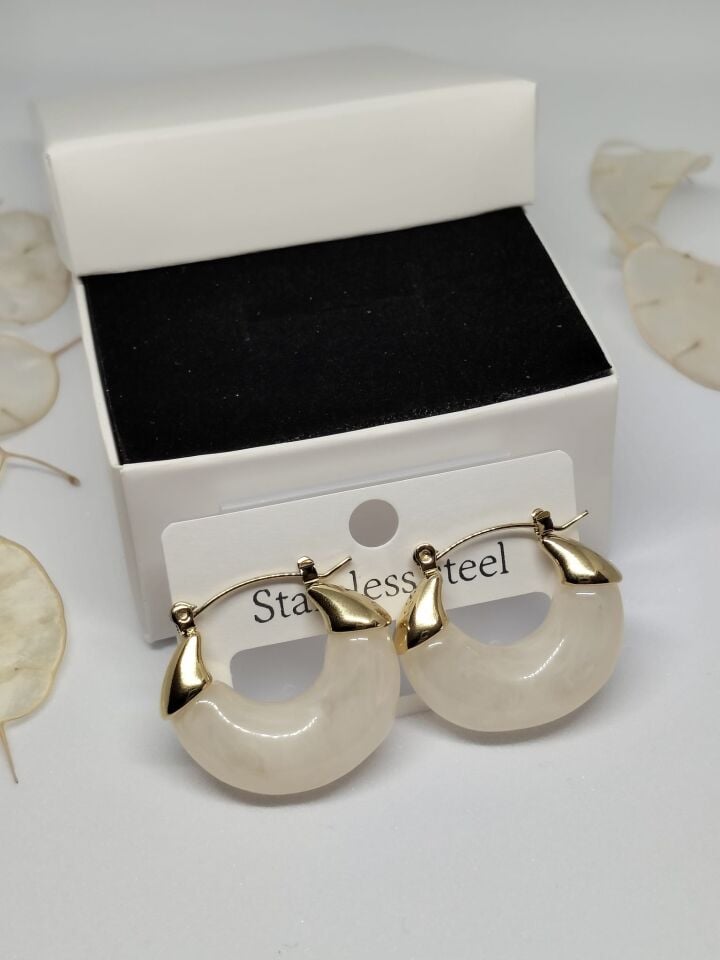 Çelik Halka Beyaz Mineli Gold Küpe