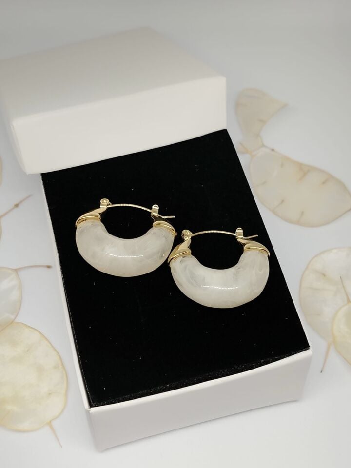 Çelik Halka Beyaz Mineli Gold Küpe